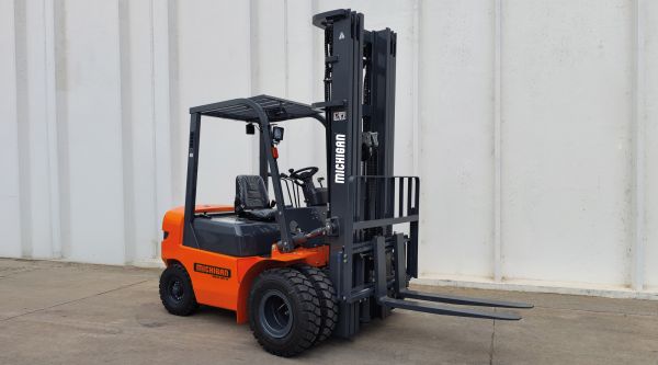 10582126N - Autoelevador ME30 60T DUAL