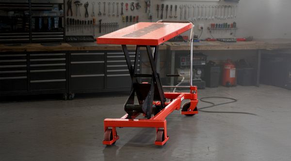 10586006ND - Mesa Elevadora Manual