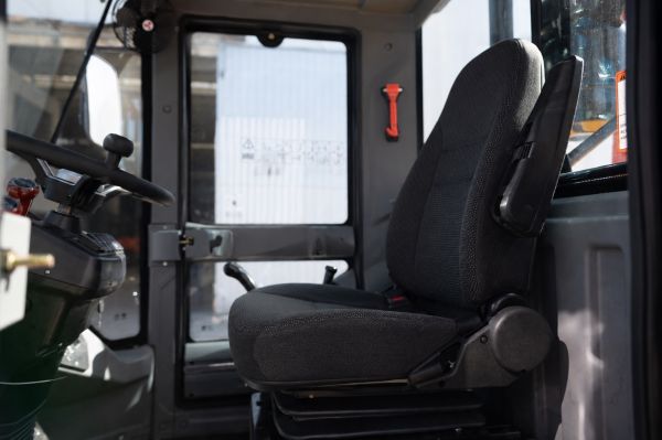 Autoelevador T25 40C 4WD - 10582116IIN