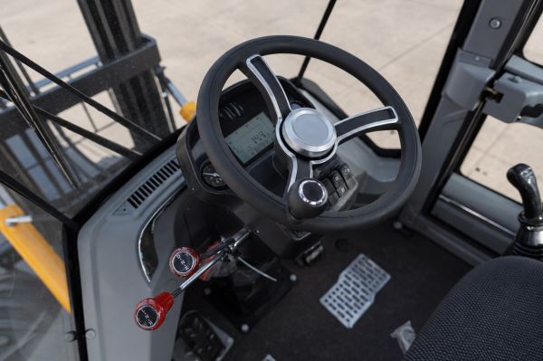Autoelevador T25 40C 4WD - 10582116IIN