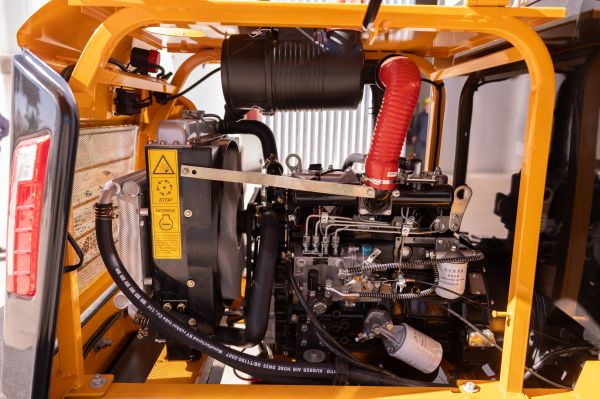 Autoelevador T25 40C 4WD - 10582116IIN