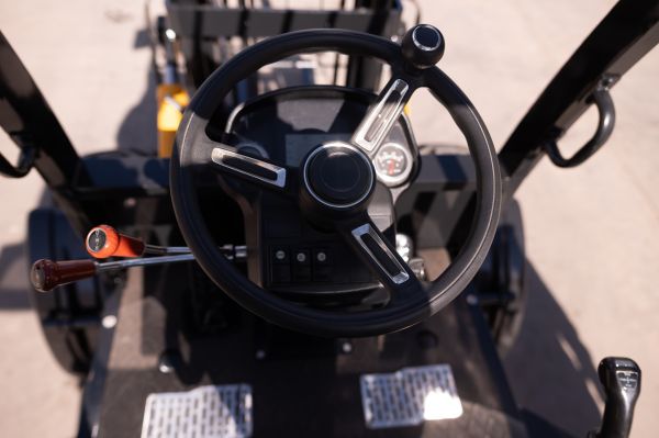 Autoelevador T25 40 4WD - 10582116N