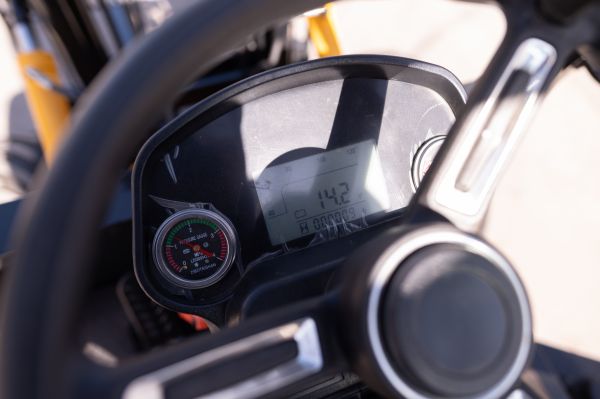 Autoelevador T25 40 4WD - 10582116N