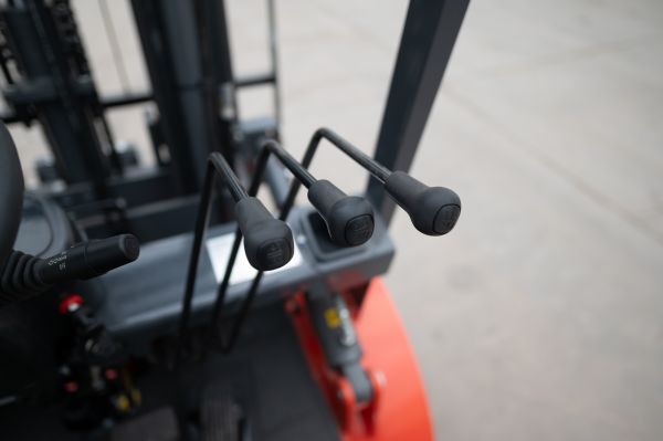Autoelevador ELECTRIC E30 60 - 105867130.6N