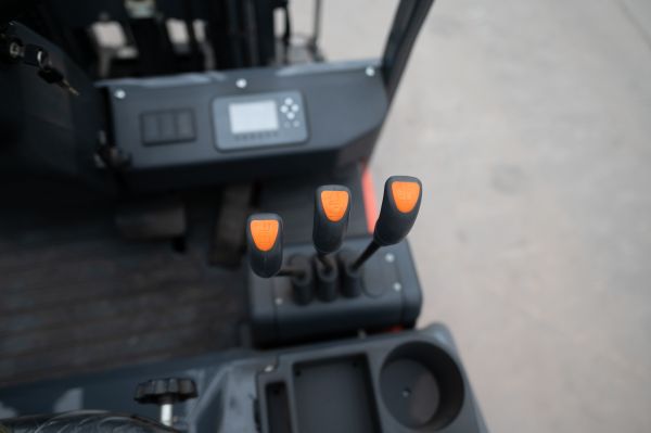 Autoelevador ELECTRIC E18-45 - 10586650N